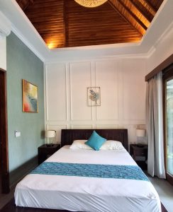 Kamar tidur villa modern 4 kamar tidur di Mumabak, Umalas, dekat pantai dan fasilitas lengkap.