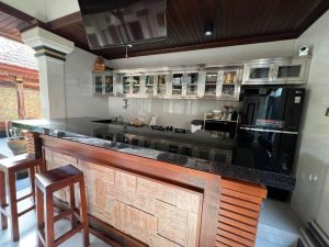 Villa 3 kamar luas di Sanur Bali dekat pelabuhan dan pusat perbelanjaan.
