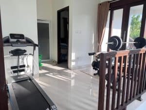 Rumah mewah semi villa di Ungasan dengan Jacuzzi dan kolam renang pribadi.